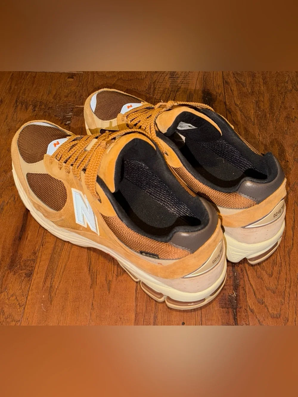 New Balance 2002R GORE-TEX Tobacco